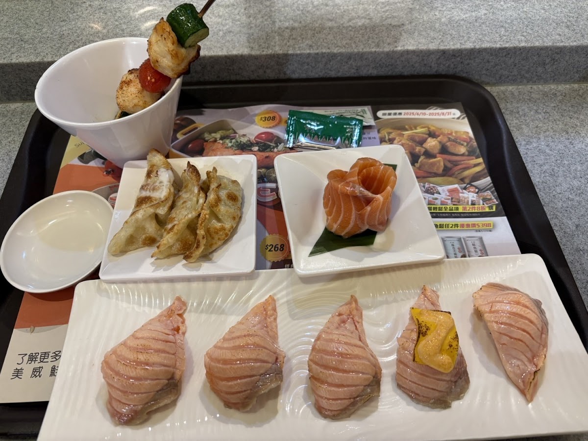 Supreme Salmon 美威鮭魚專賣店 京站店 Photos 2