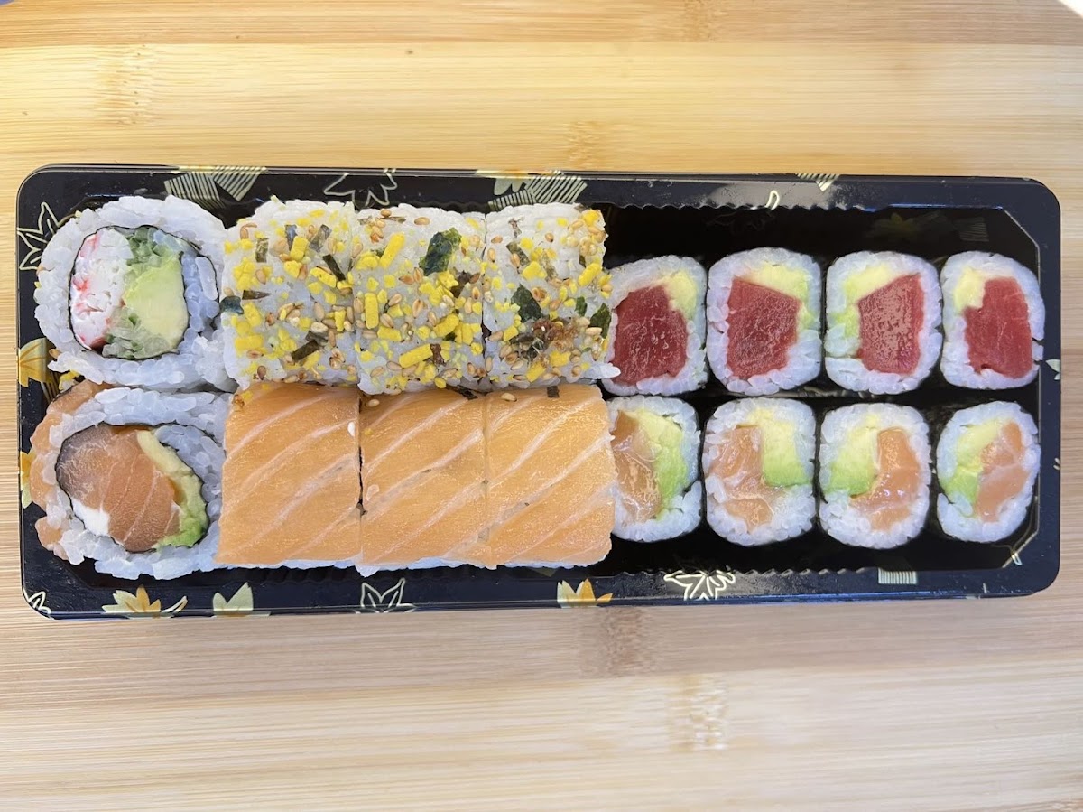 Sushi 12 Chamberí Photos 2