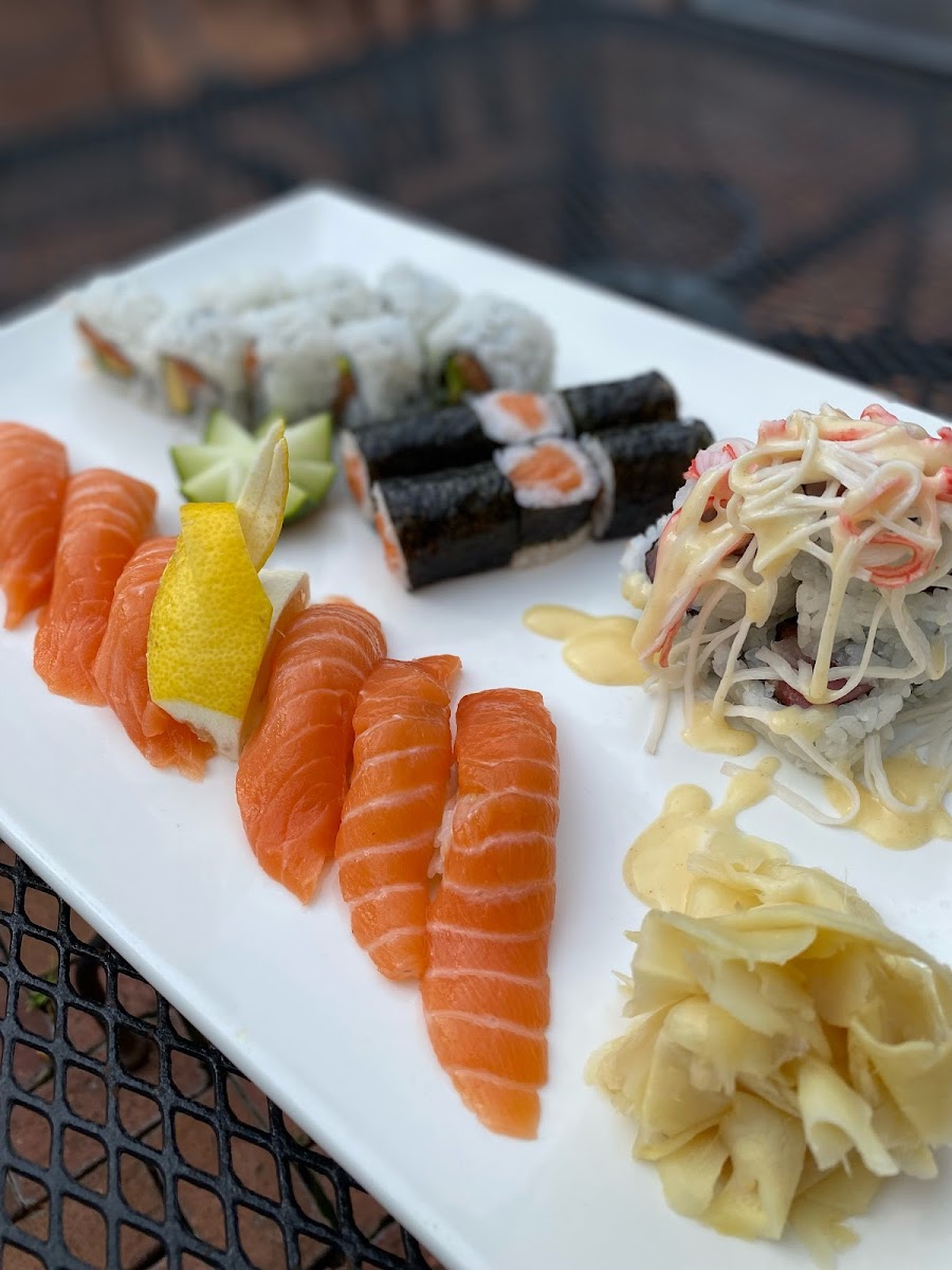 Sushi Cafe Photos 2