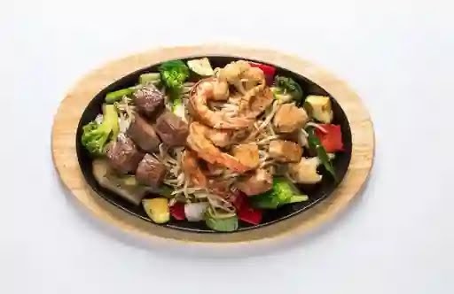 Sushi Itto Bosques Photos 2