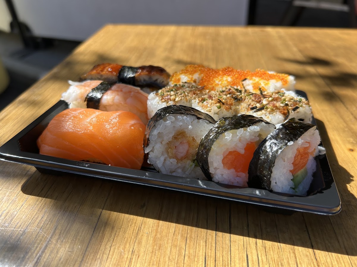 Sushi Plus On George Photos 2