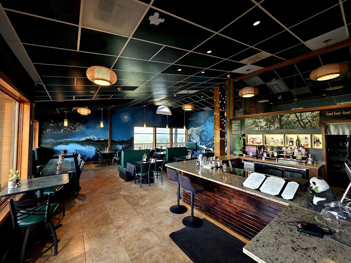 Sushi Win Jr (Evergreen, Co) Japanese Restaurant & Cocktails