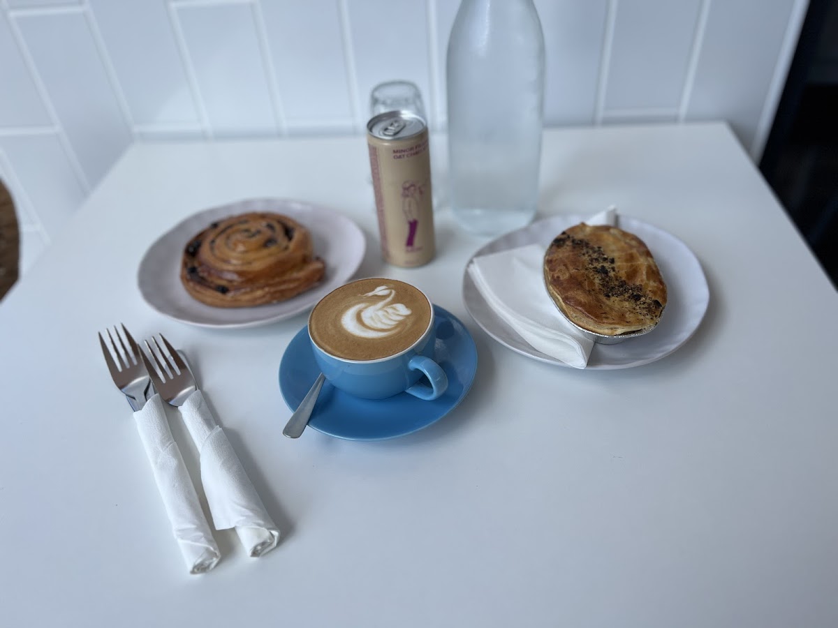 Sweet Pieces Cafe Photos 2