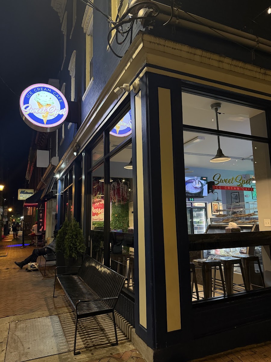 Sweet Spot Ice Cream Cafe Photos 2