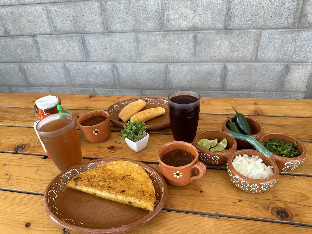 Tacos De Birria El Caracol