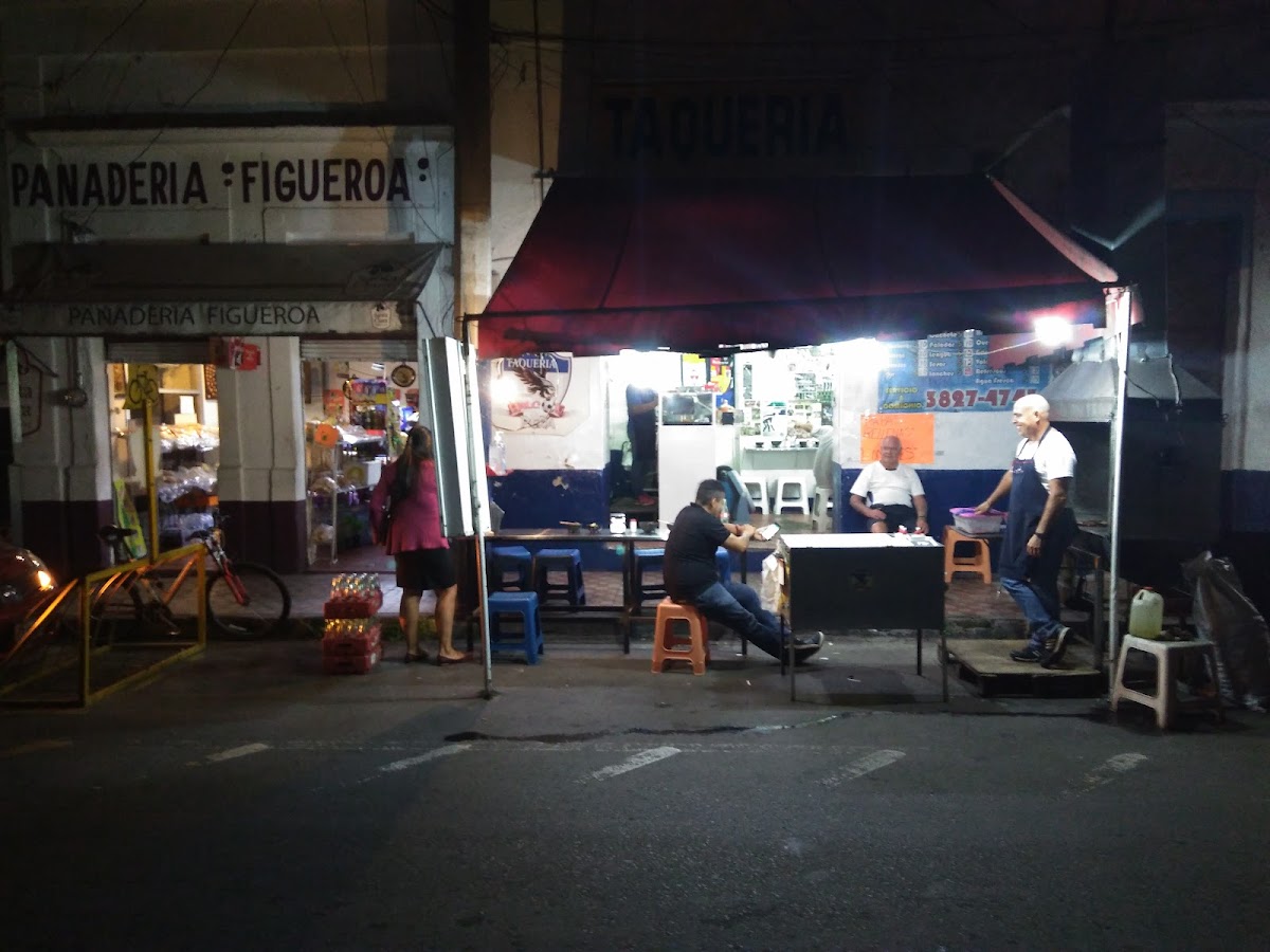 Taquería Halcón Peña