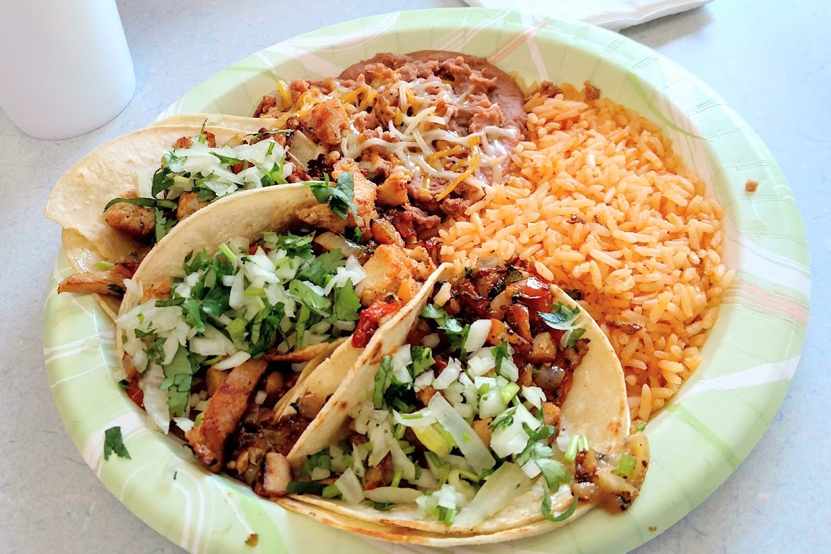 Tata's Burritos Photos 2