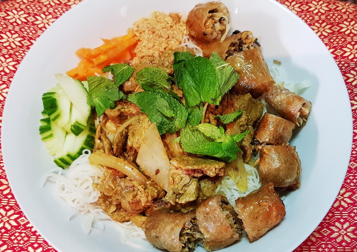 Thaï Panthong Photos 9