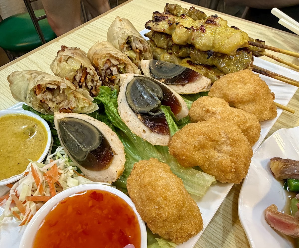 Thai Fat Thai Restaurant Photos 2