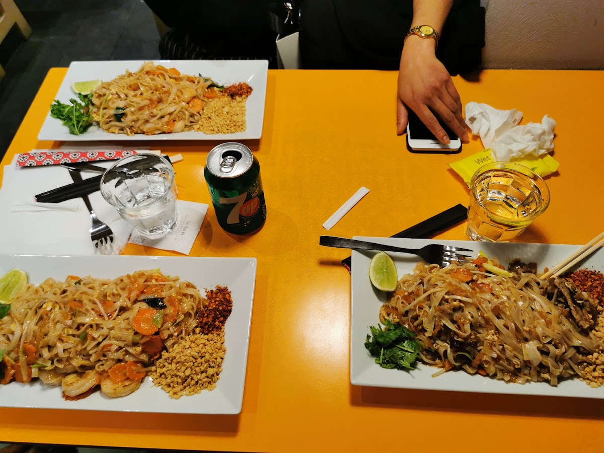 Thai House Wok Photos 9