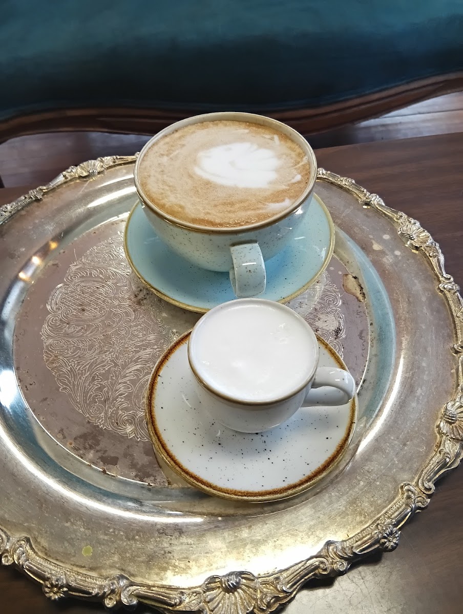 The Beekeeper's Café Photos 2