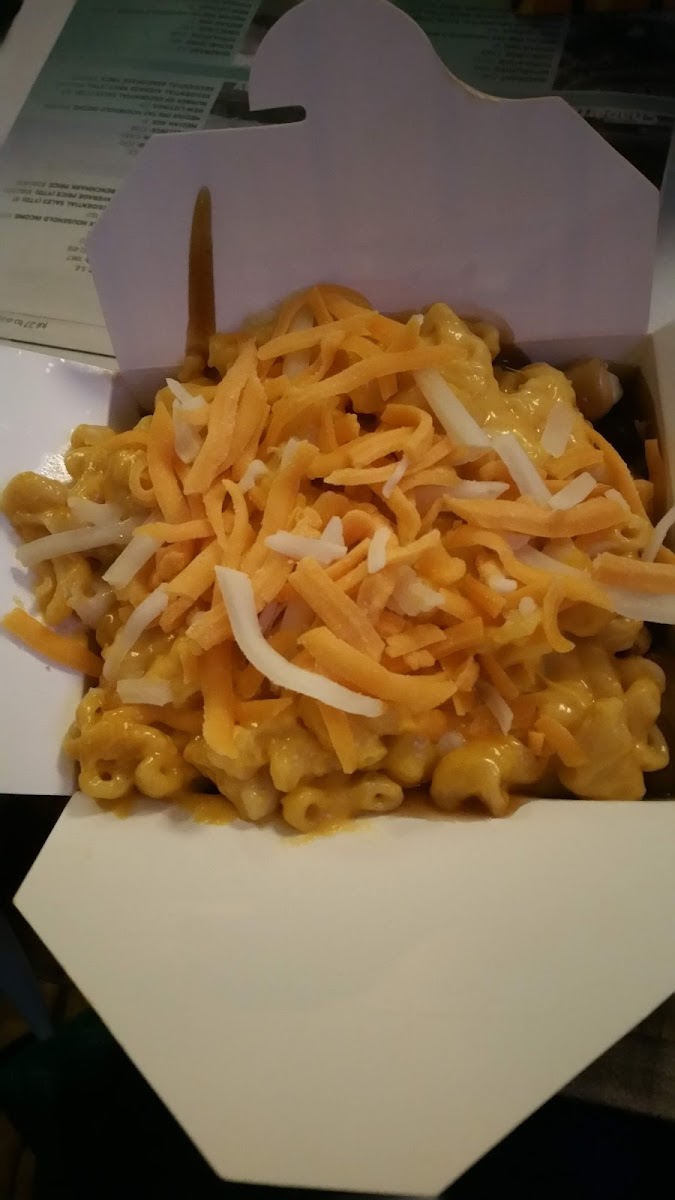 The Big Cheese Poutinerie Photos 9