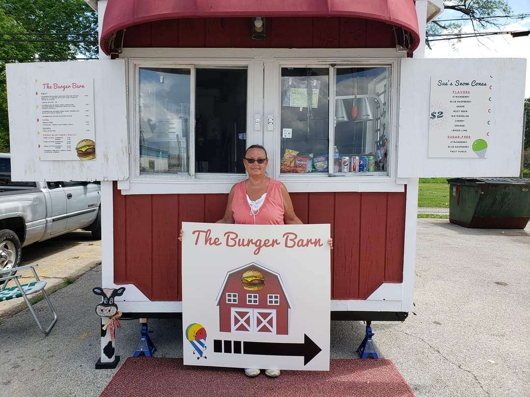 The Burger Barn/sue's Snow Cones Photos 2