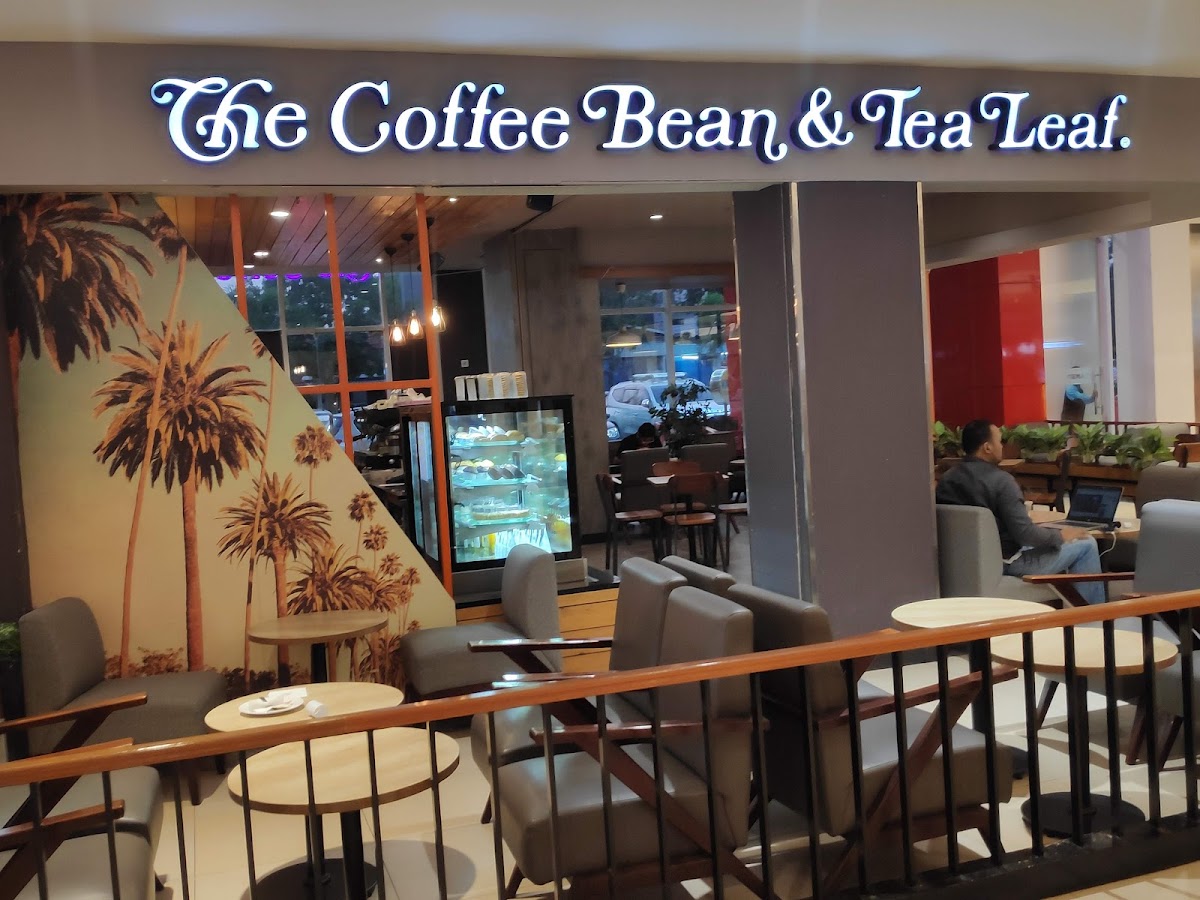 The Coffee Bean & Tea Leaf - Transmart Rungkut