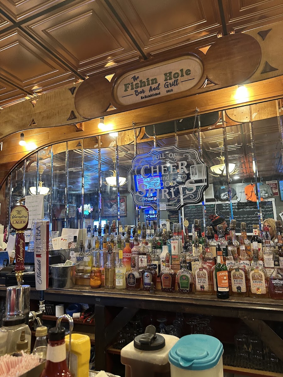 The Fishin Hole Bar & Grill