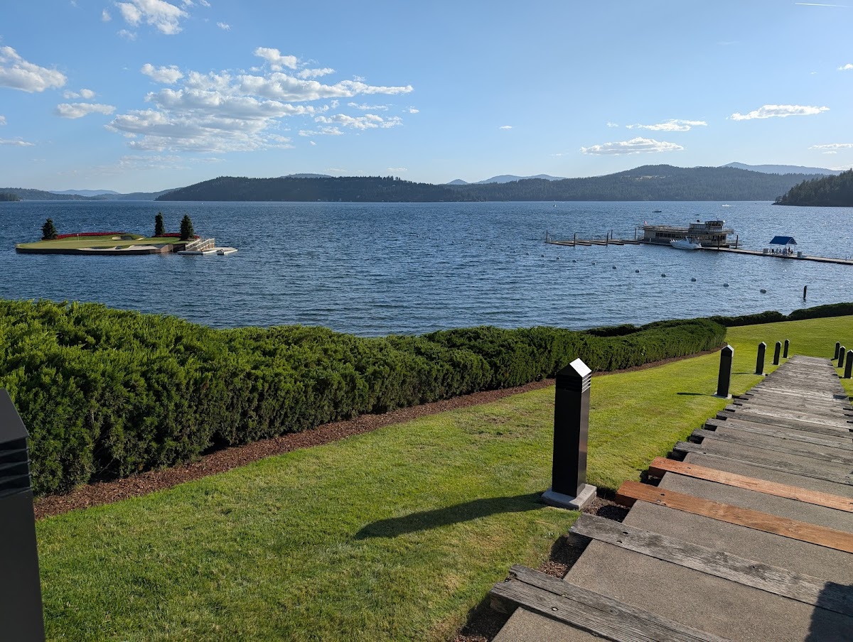 The Floating Green Restaurant Photos 2