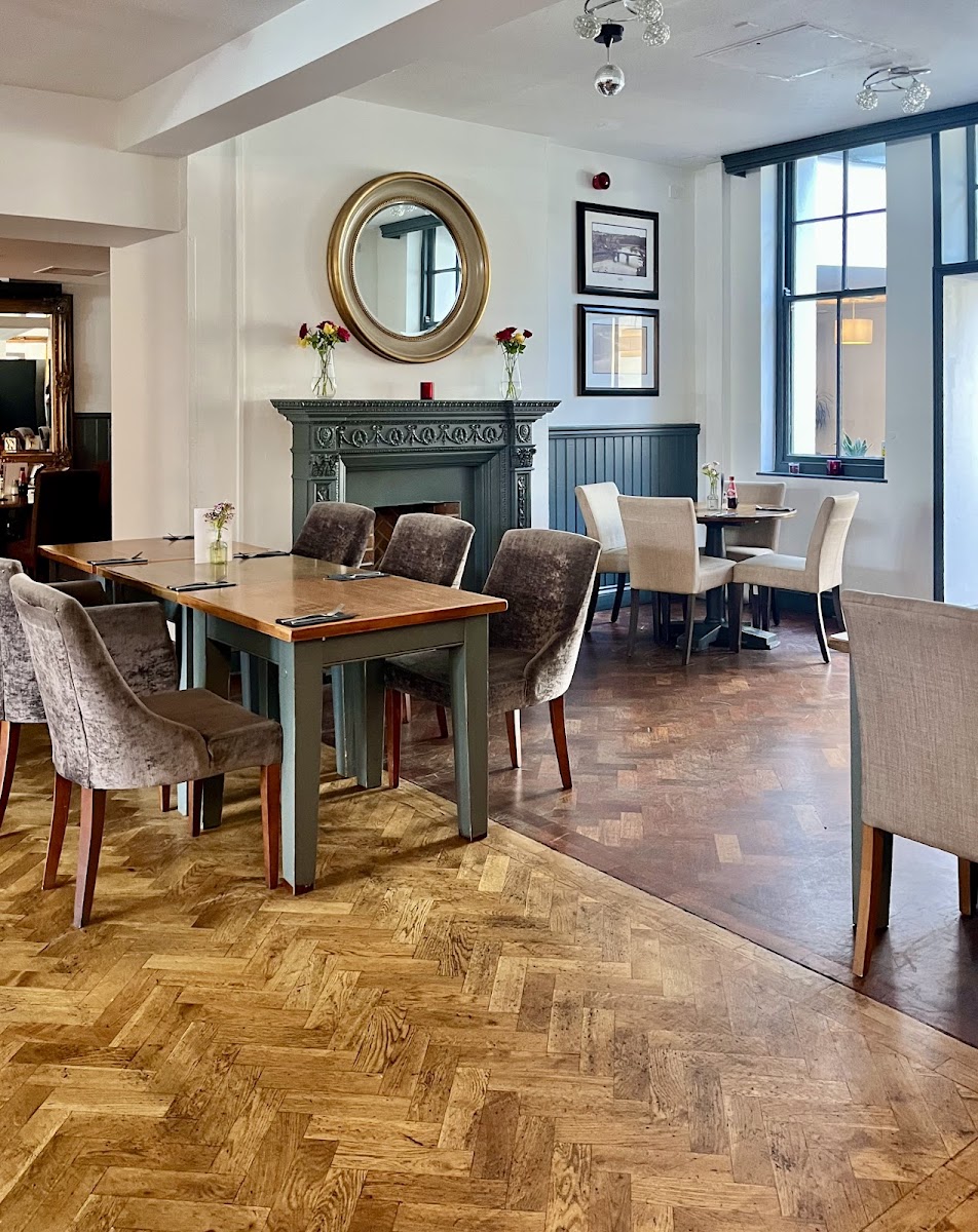 The George Hotel