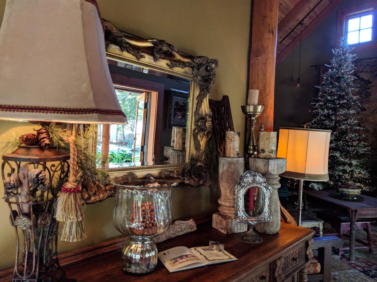 The Mccharles House & Gardens
