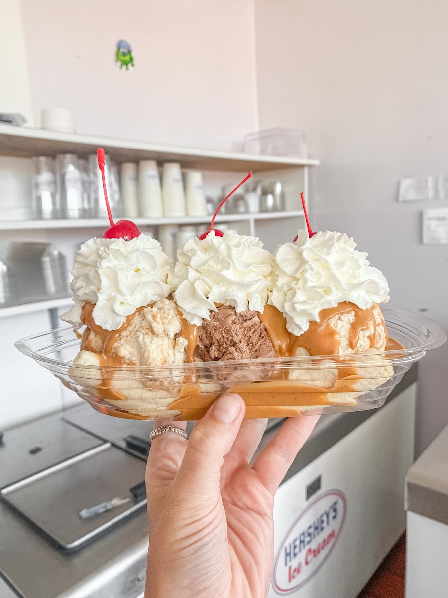 The North Pole Ice Cream Photos 9