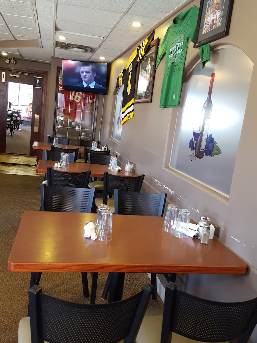 The Right Spot & Grill
