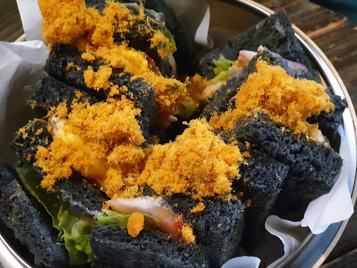 The Rolling Dough Cafe Photos 9