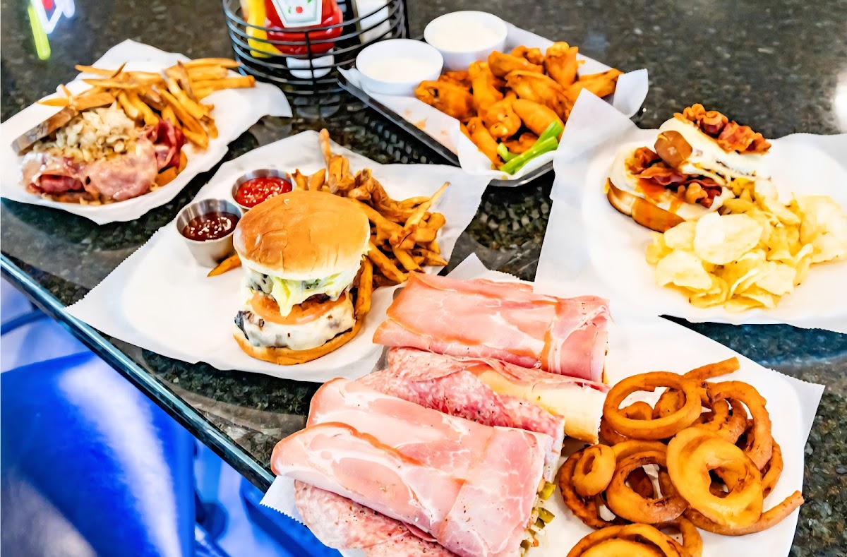 The Rowdy Rooster Bar And Grille Photos 2