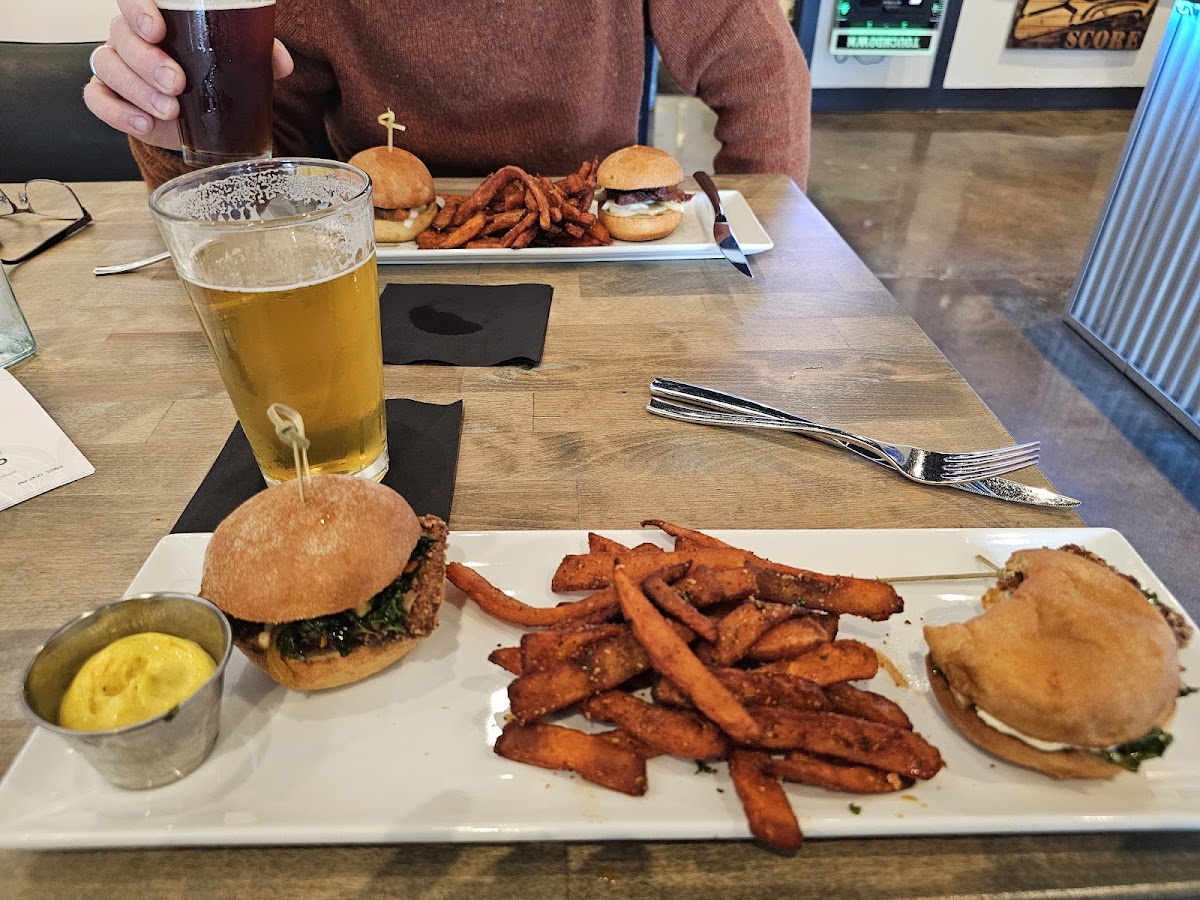 The Score Sports Bar & Grill Photos 9