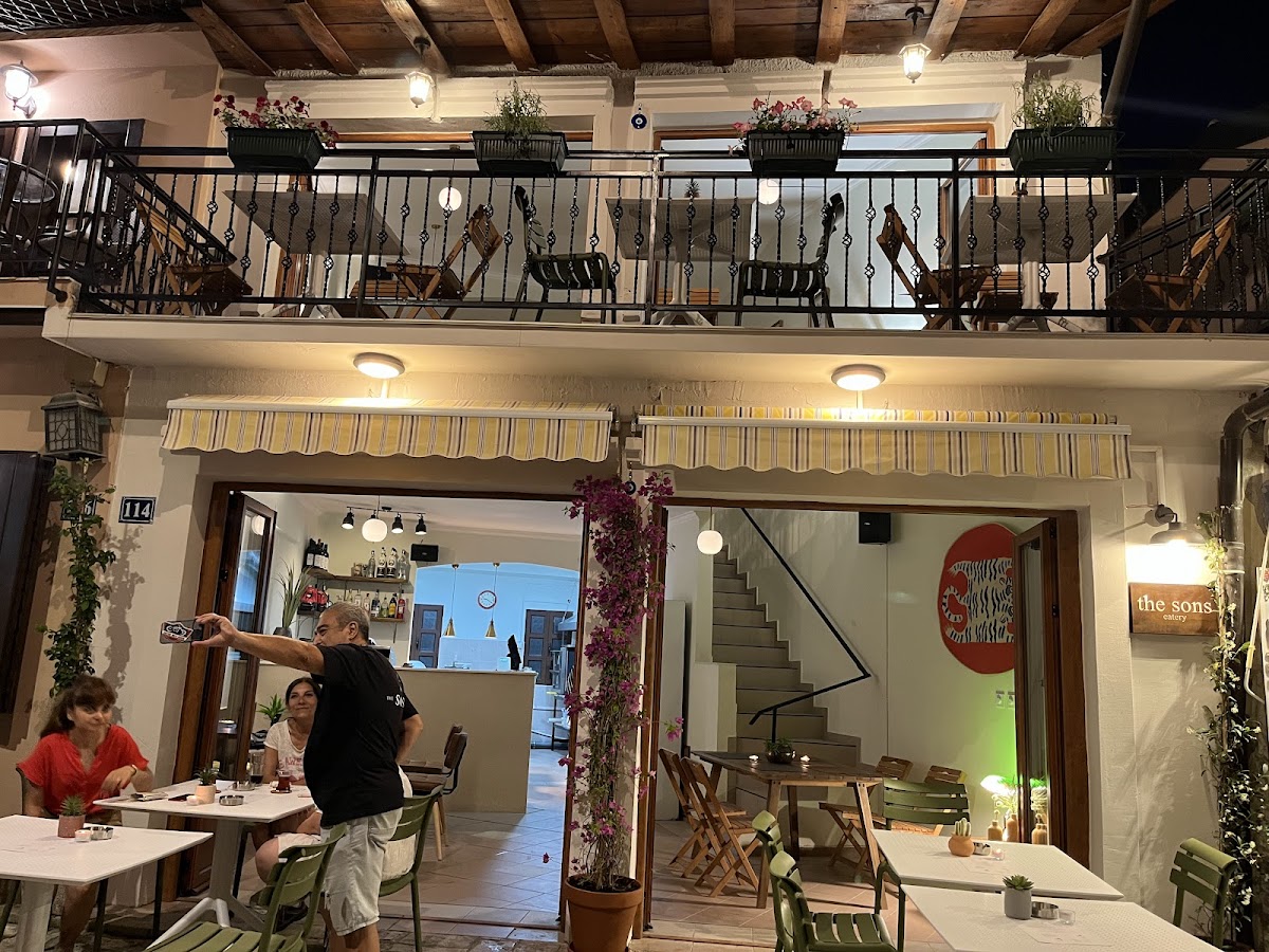 The Sons Eatery