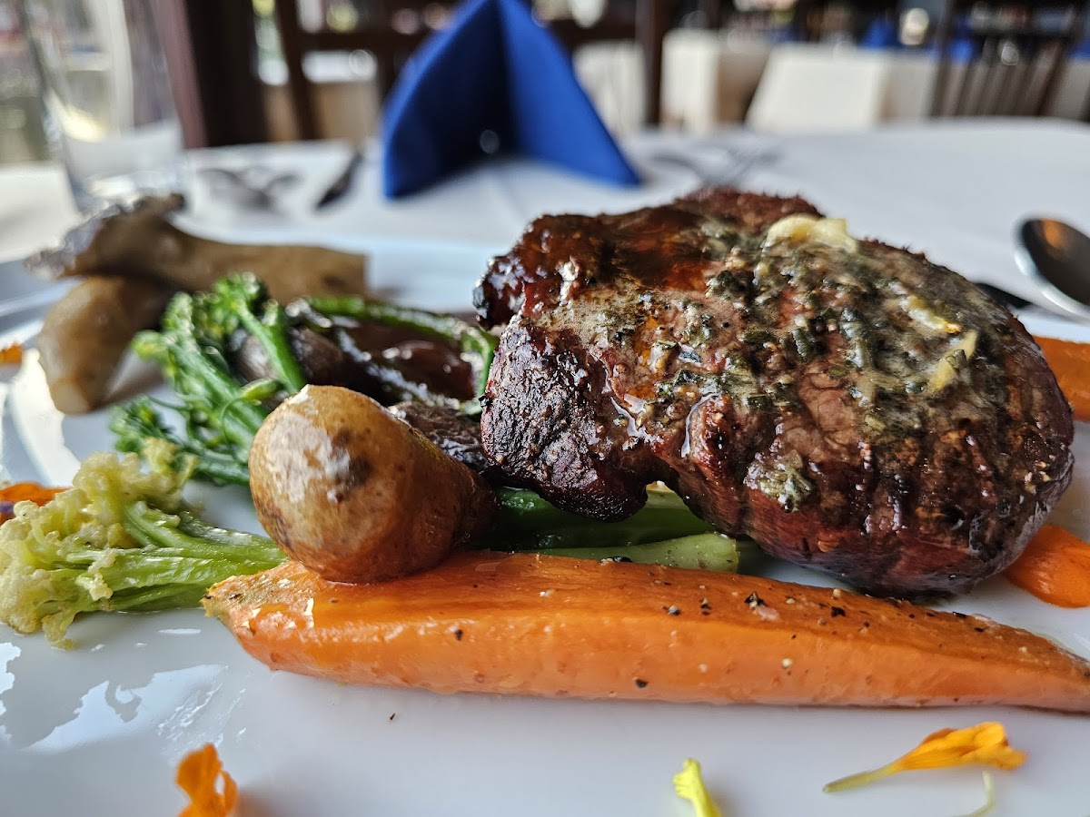 The Water's Edge Restaurant Photos 2