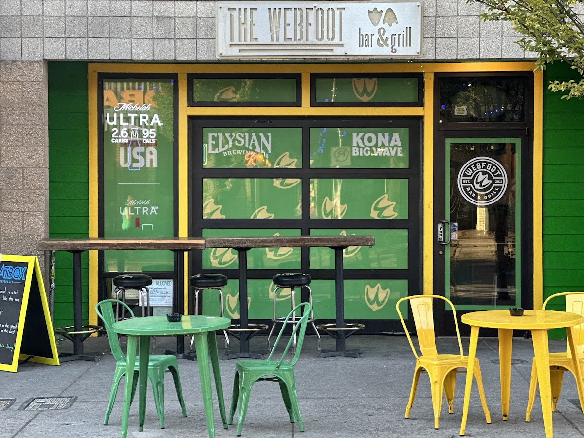 The Webfoot Bar And Grill