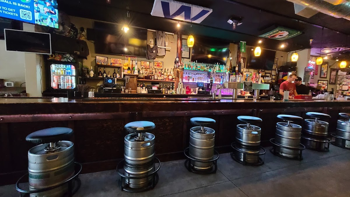 The Webfoot Bar And Grill Photos 2