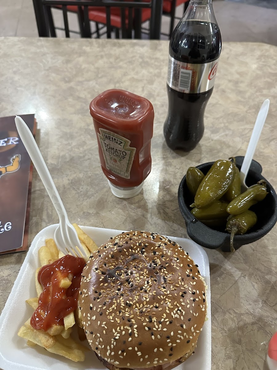 The Year Burguer Photos 9