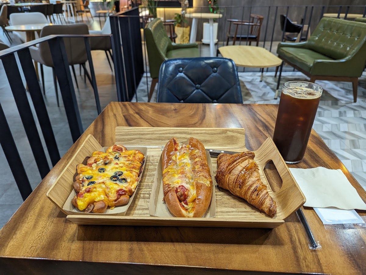 Thursday Off Photos 9