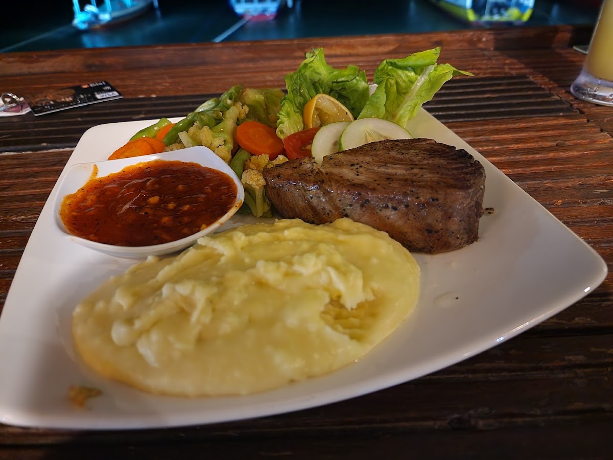 Tipsy Turtle Restaurant Gili Meno Photos 9