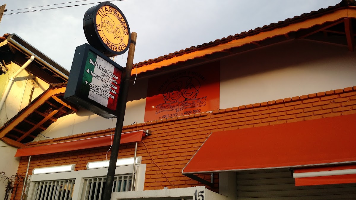 Titãs Pizzas E Comida Árabe