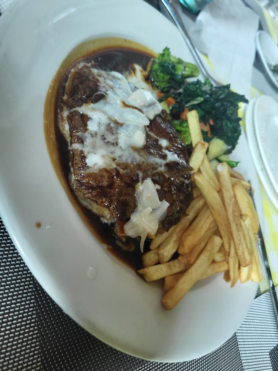Tivole Restaurant | Bisrate Gebreal | ቲቮሊ ሬስቶራንት | ብስራተ ገብርኤል Photos 2