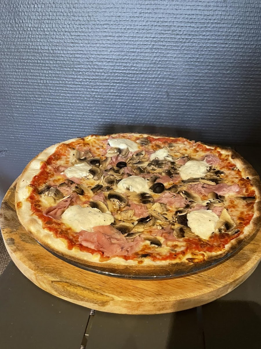 T'm Pizza Photos 9