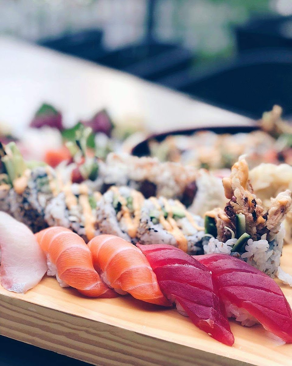 Tokyo Running Sushi & Grill Photos 9