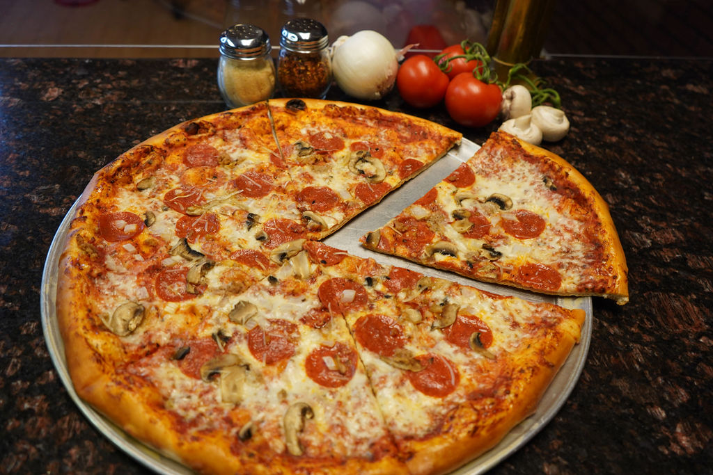 Tommie's Pizza Photos 2
