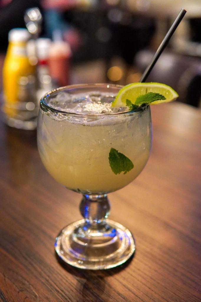 Tonno's Bar & Grill Photos 2