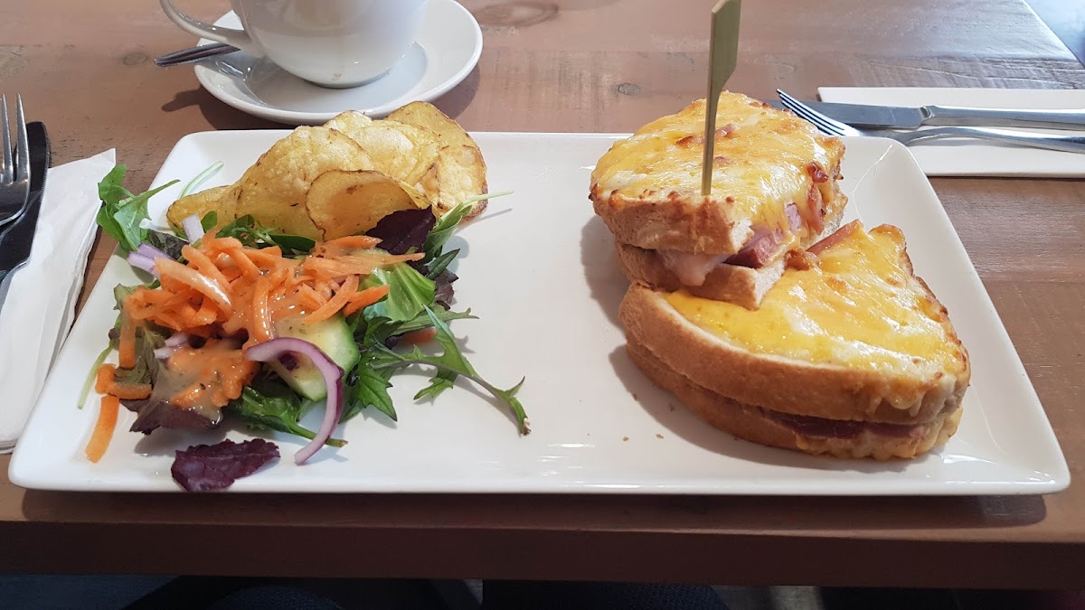 Topiary Coffee Shop Photos 9
