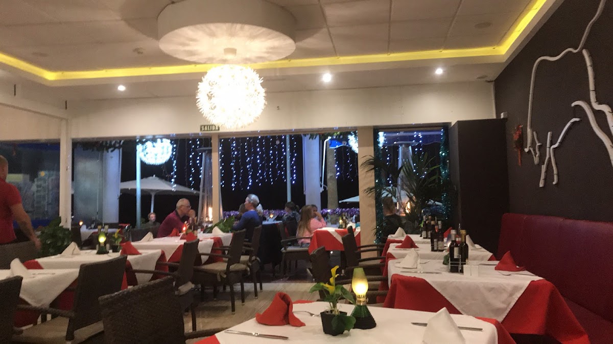 Toro Tapas & Grill