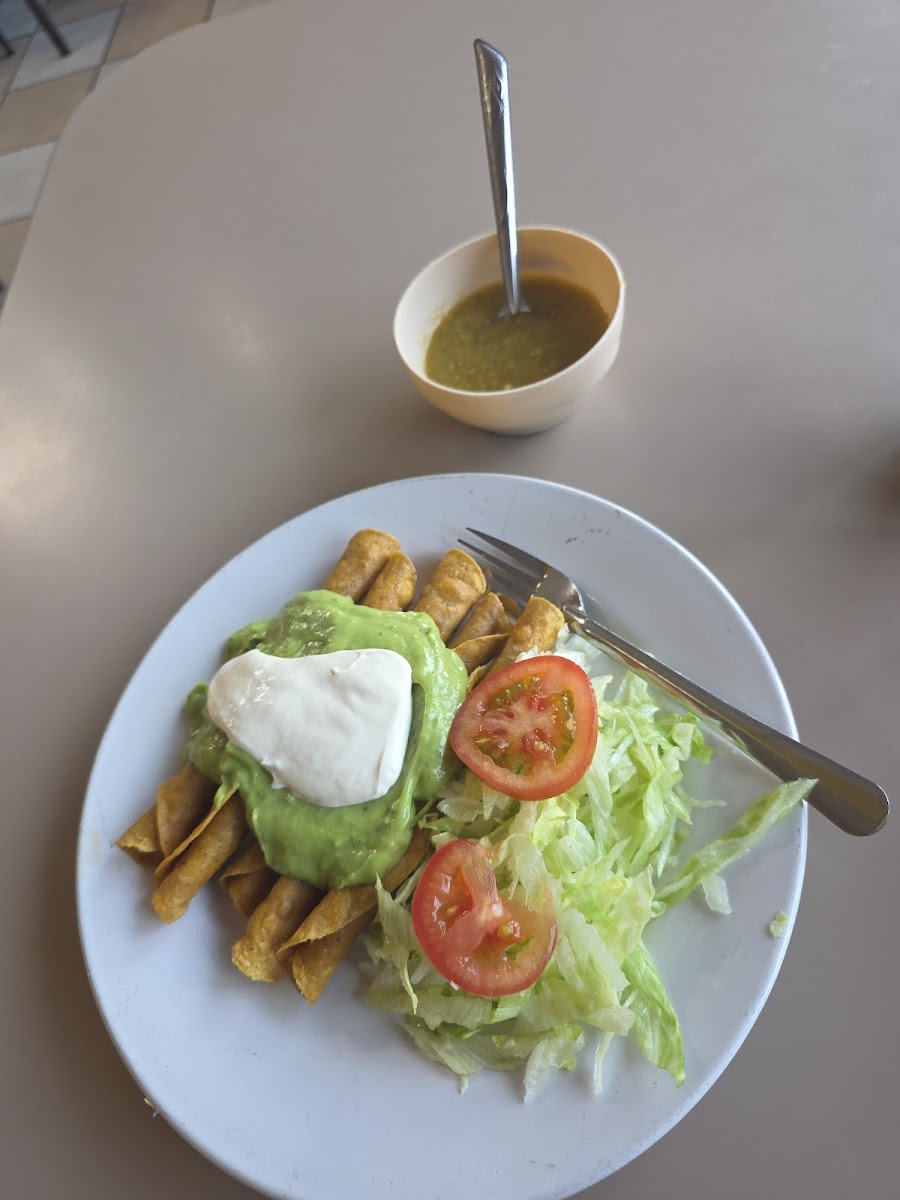 Tosti Chicken Suc. Solidaridad Photos 2