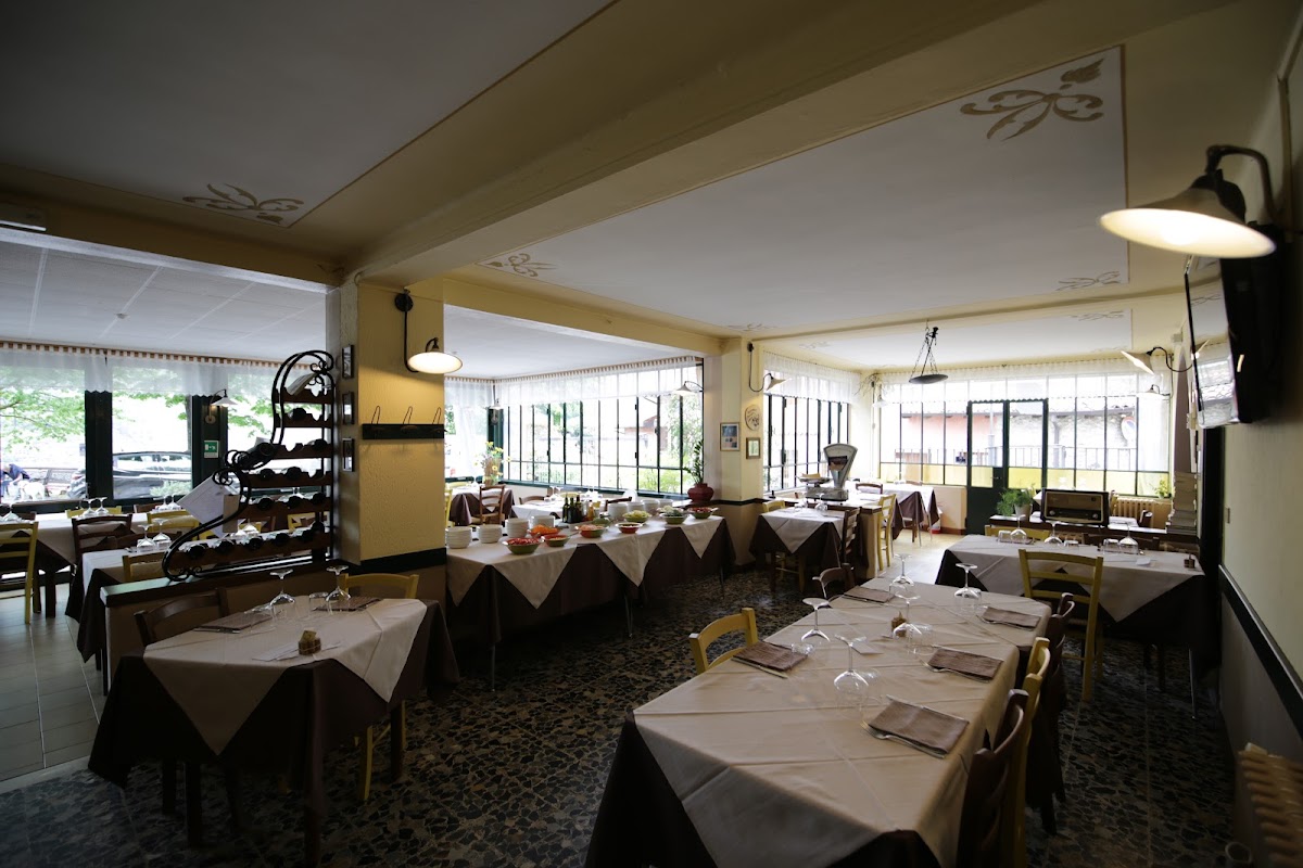 Trattoria Cacciatore Terra E Lago