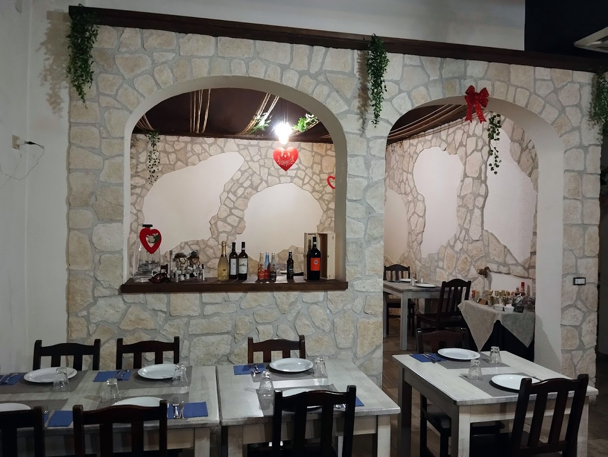 Trattoria Da Peppone Photos 2