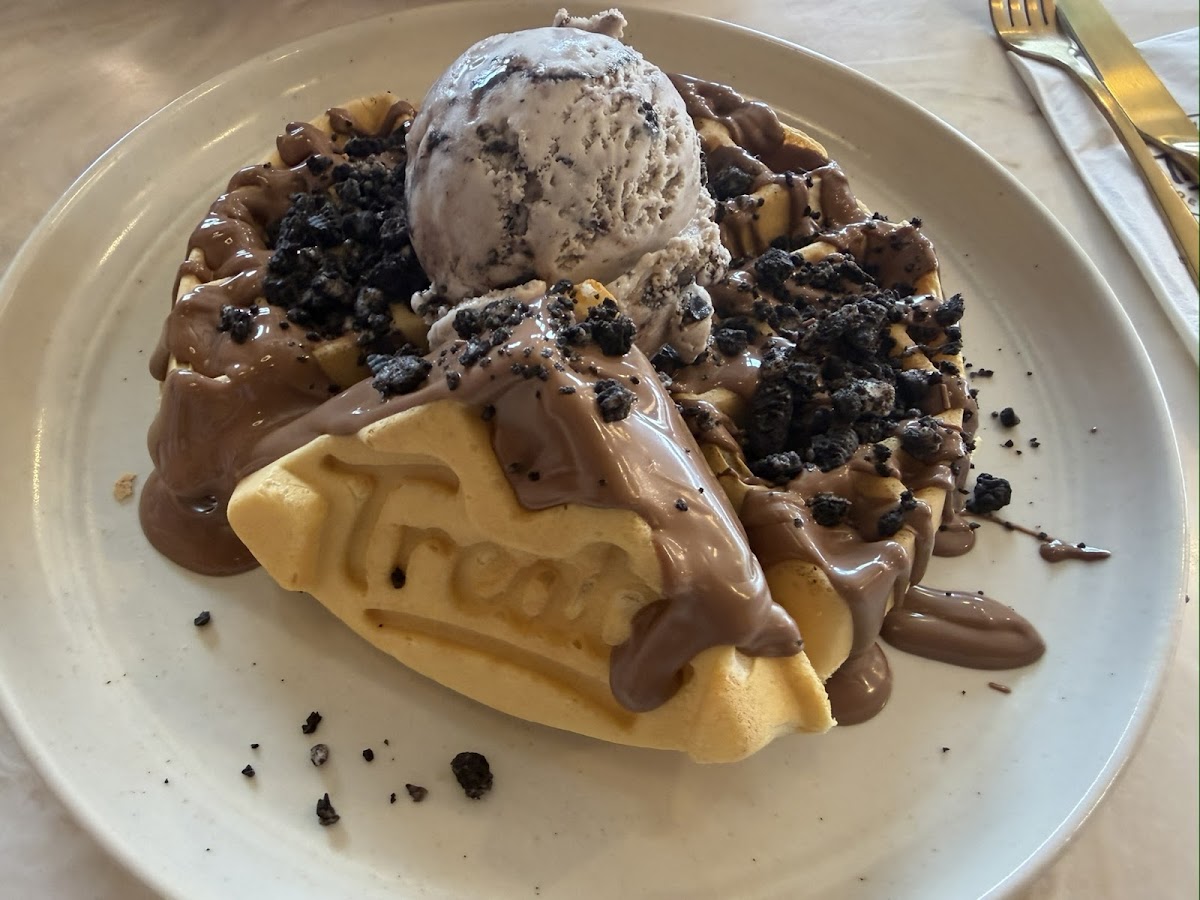 Treatz Desserts (Farnham Road) Photos 2