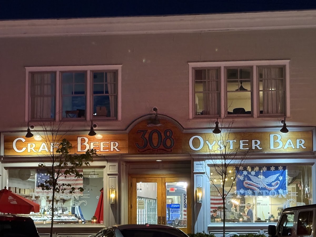 Triton Craft Beer And Oyster Bar
