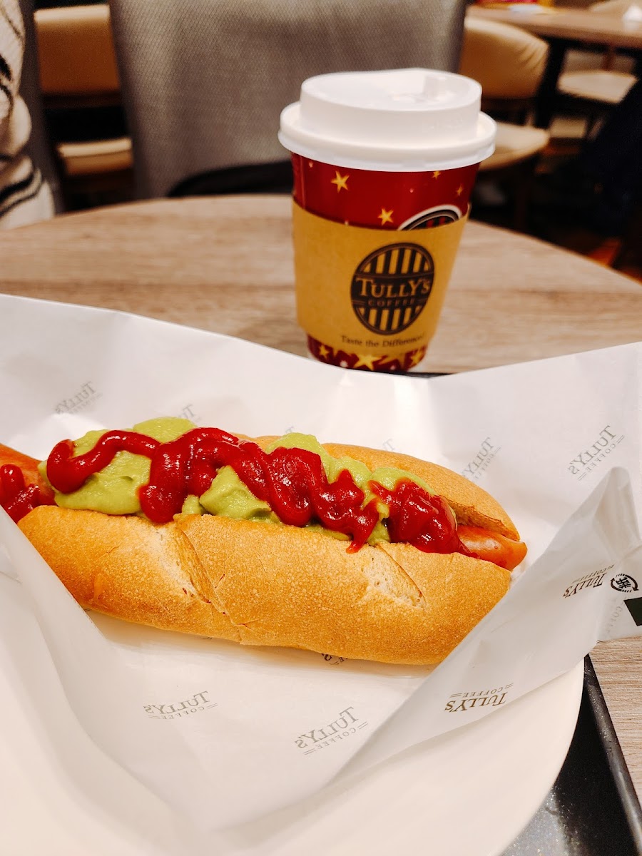 Tully's Coffee Haneda Airport T3 Shop Photos 9