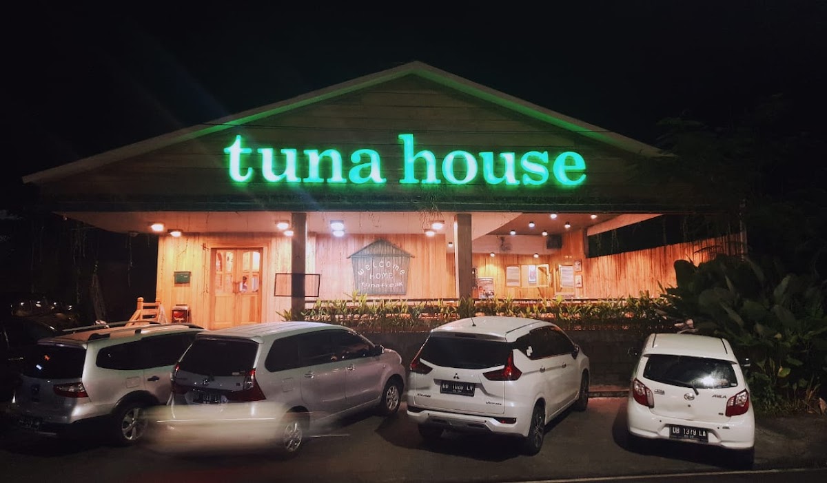 Tuna House Paniki