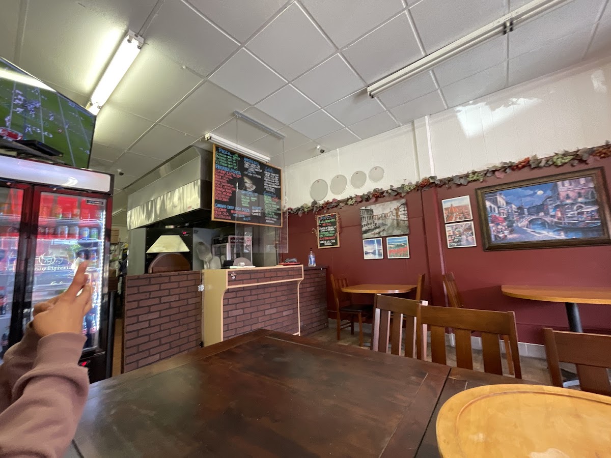 Tuscany Pizzeria & Deli Photos 2